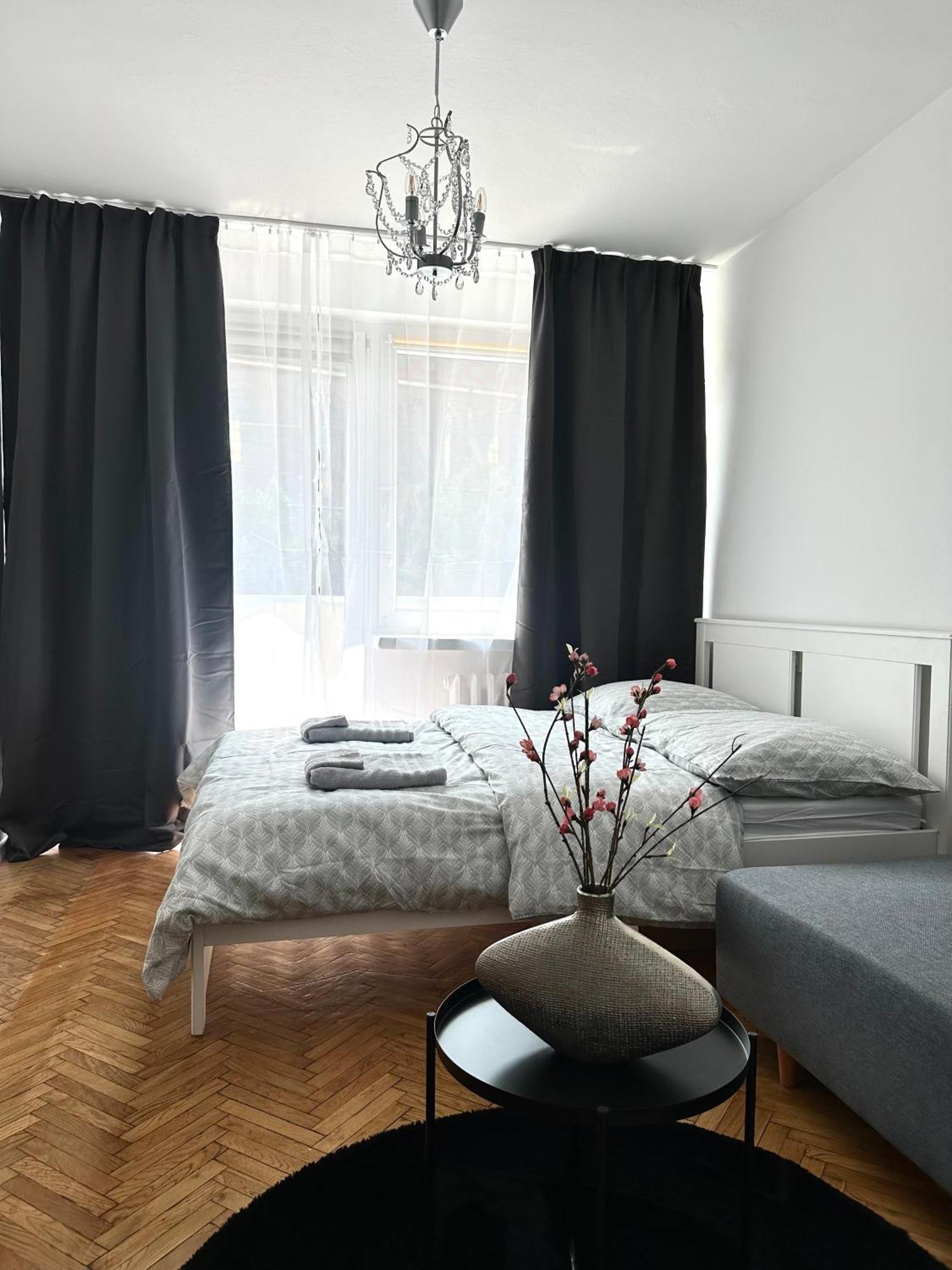 Wita Stwosza Apartment - Self Check-In 20H 弗罗茨瓦夫 外观 照片