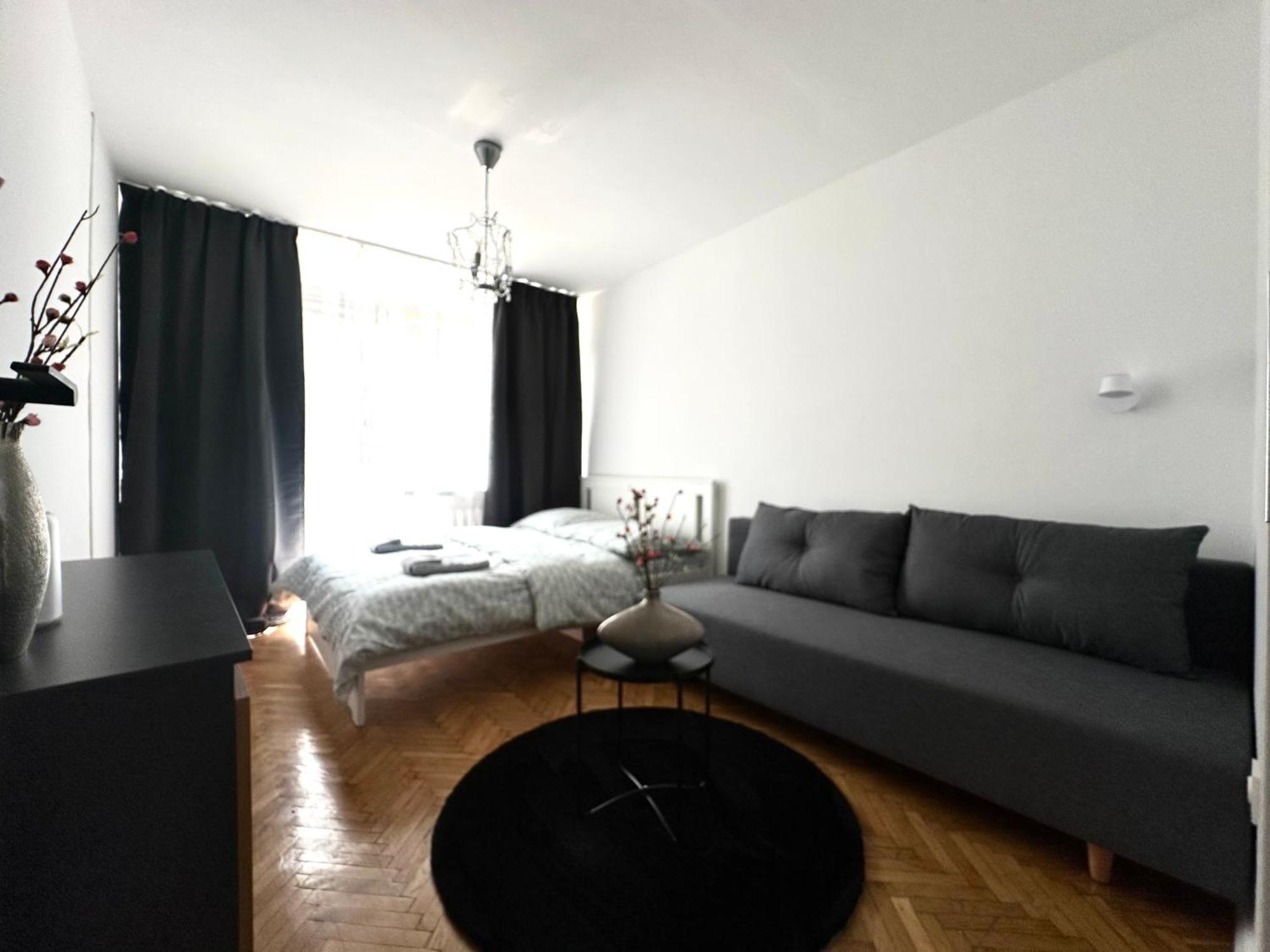 Wita Stwosza Apartment - Self Check-In 20H 弗罗茨瓦夫 外观 照片